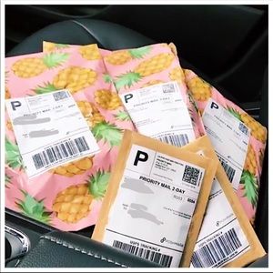 MAKE AN OFFER!!🍍💕